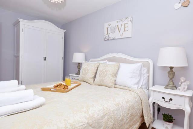 Three Bedroom By Beautiful Park