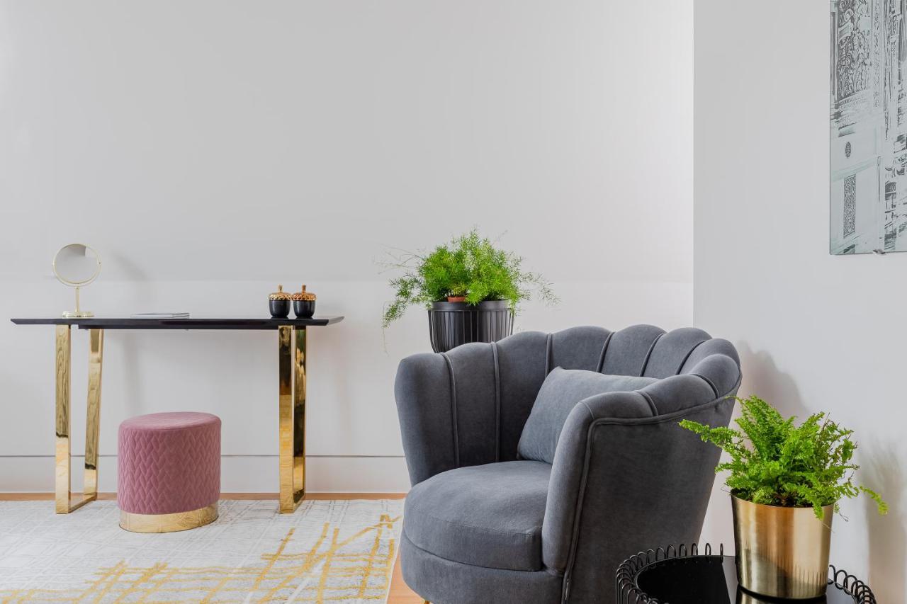 1st Class Covent Garden Residences For 1st Class Guests