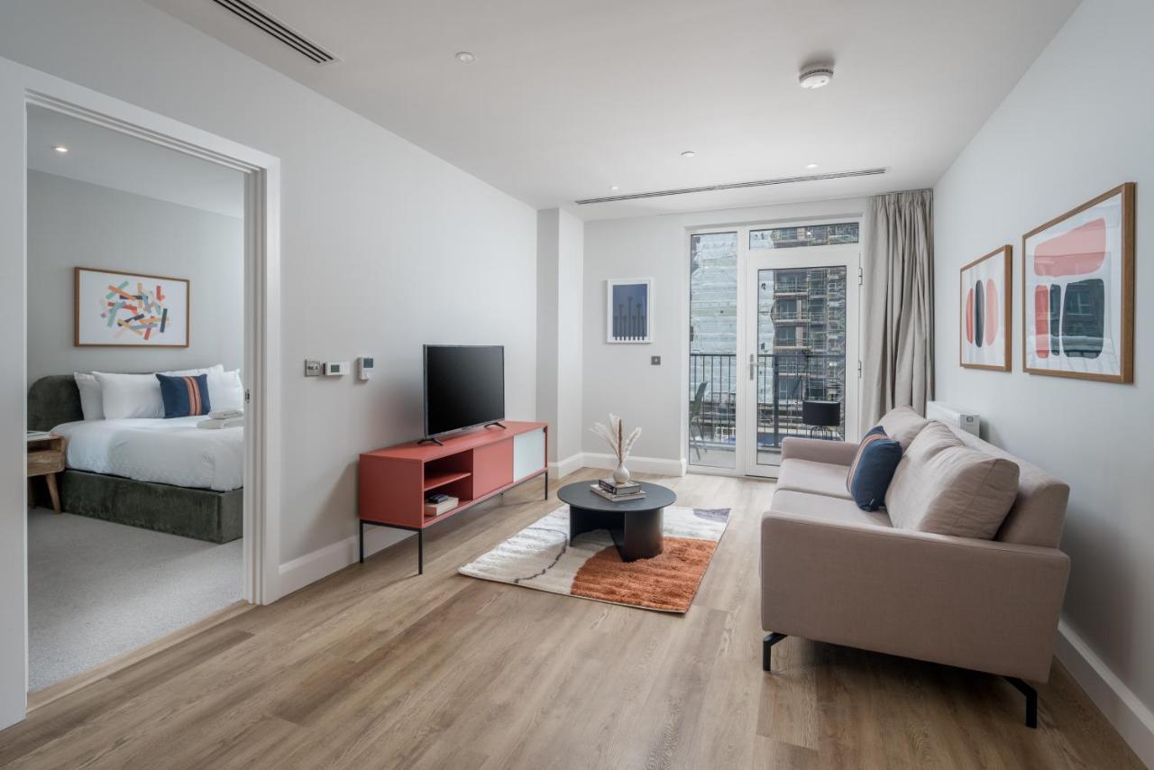 Altido New Near Battersea Power Station Apartment London