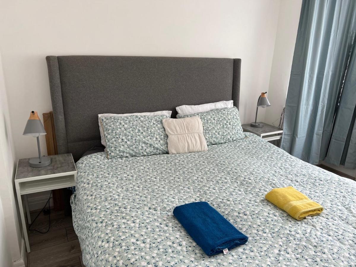 Holiday home Cosy Trio: Flexible Near Mall With Parking London