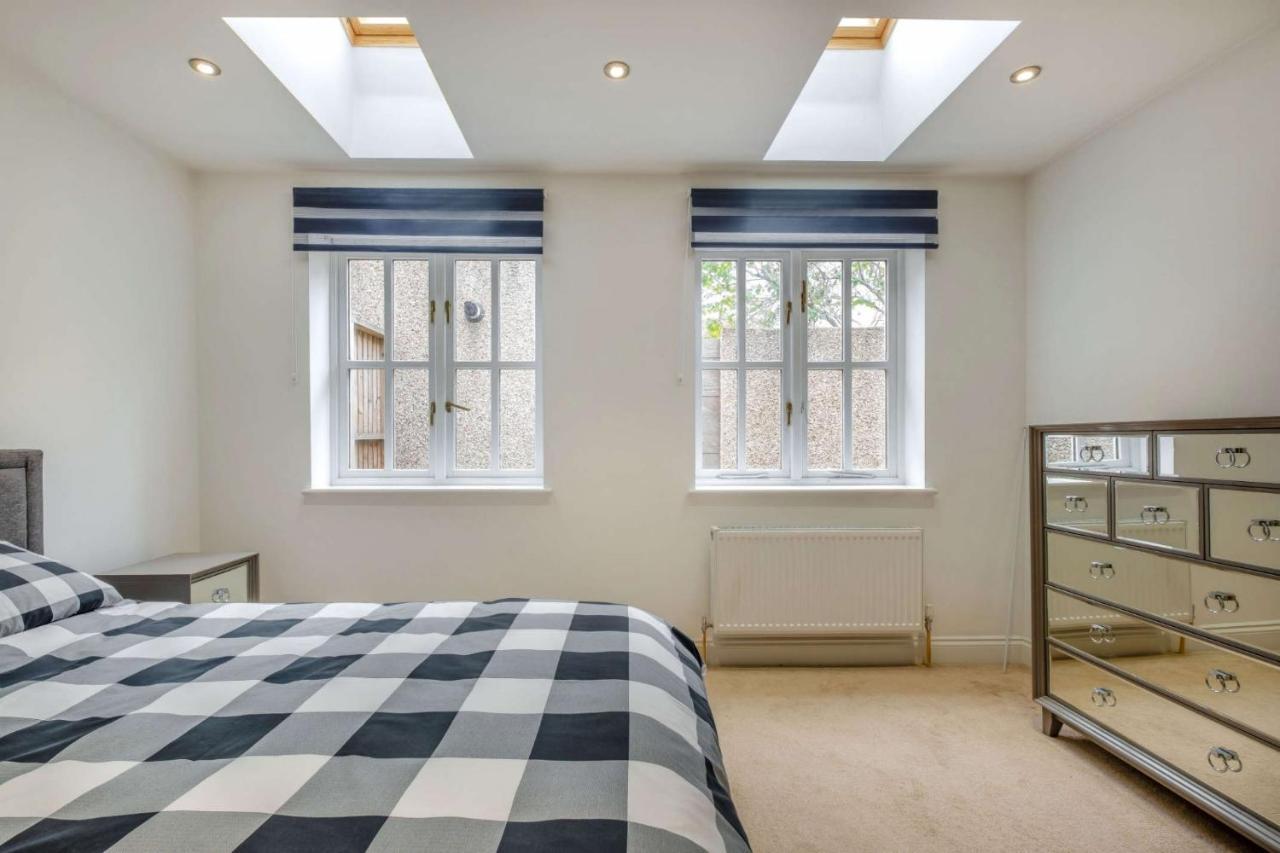 Apartment Between The Commons *