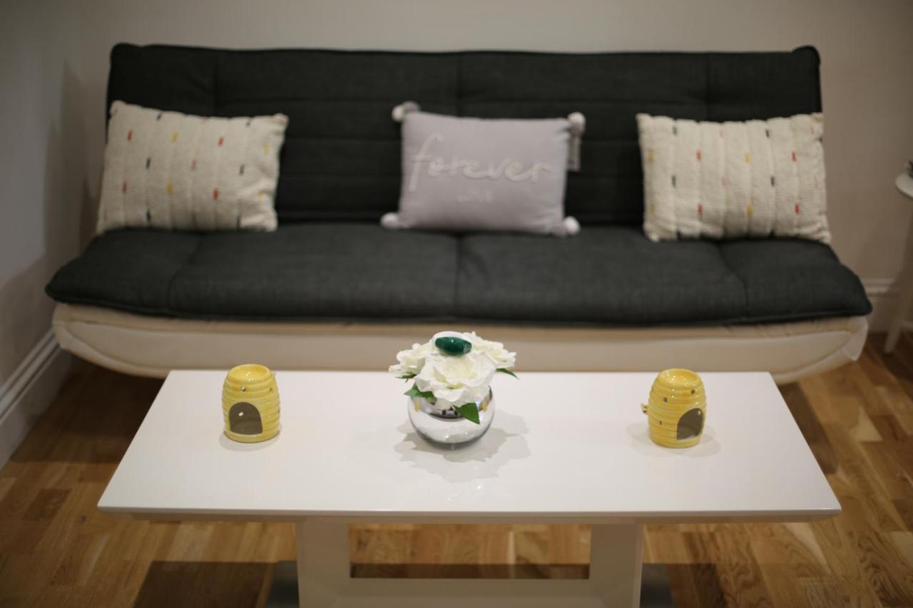 Deluxe Flat A In Kensington Olympia London