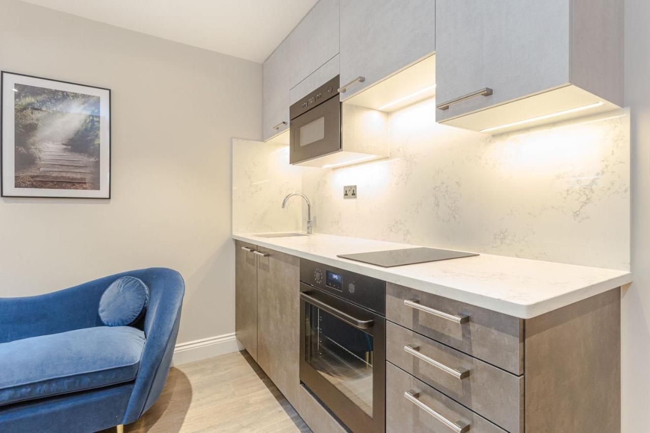 Cleveland Residences Farringdon Apartment *