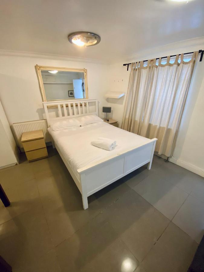Lower Ground Bell Street Apartment London