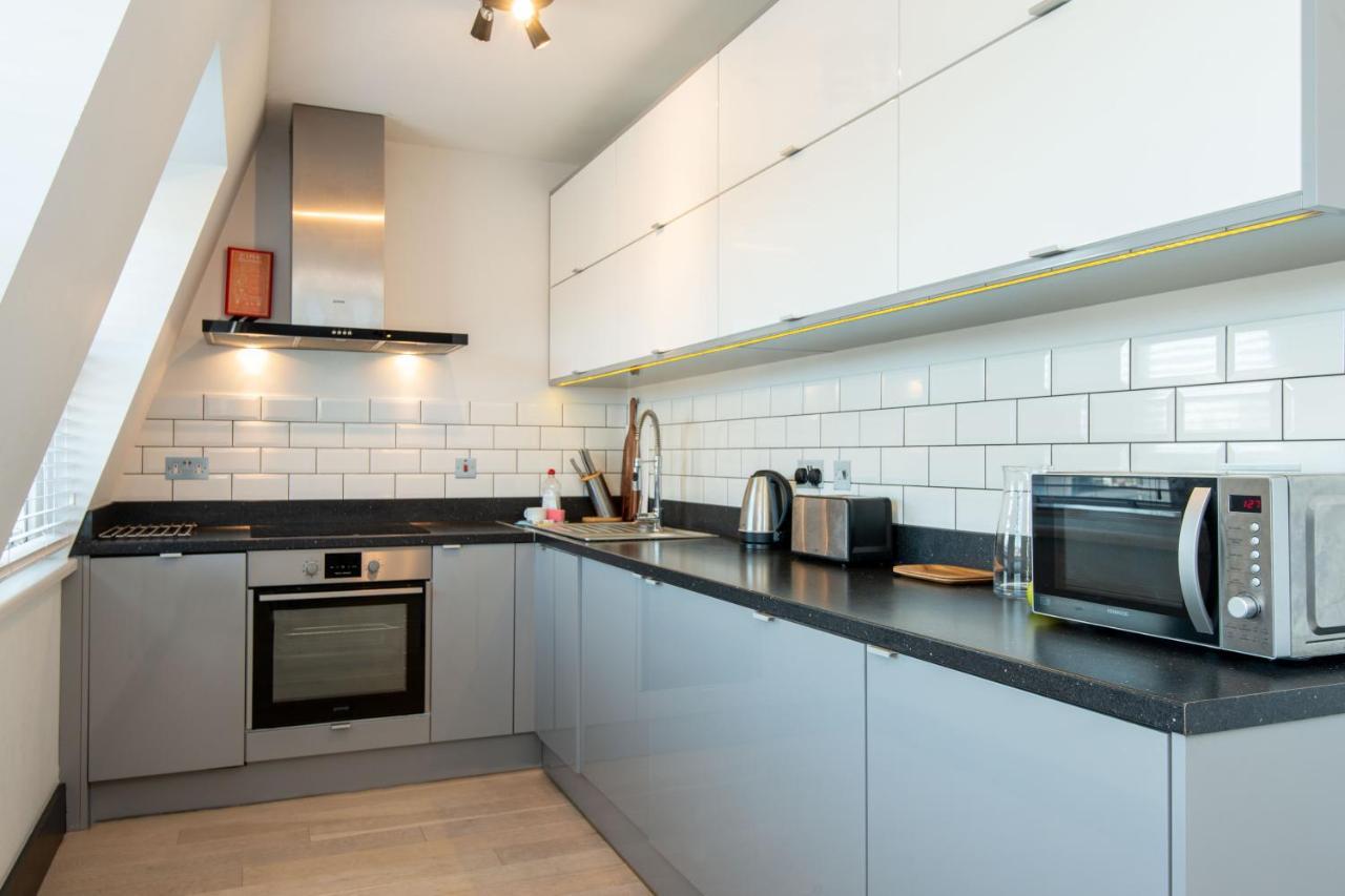 Farringdon Penthouse Loft By Living Apartment