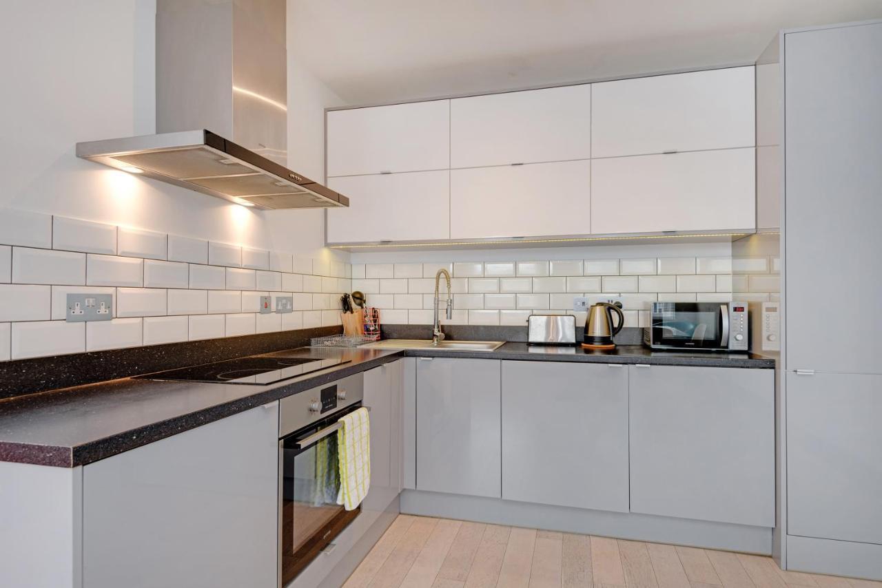 Farringdon Penthouse Loft By Living Apartment