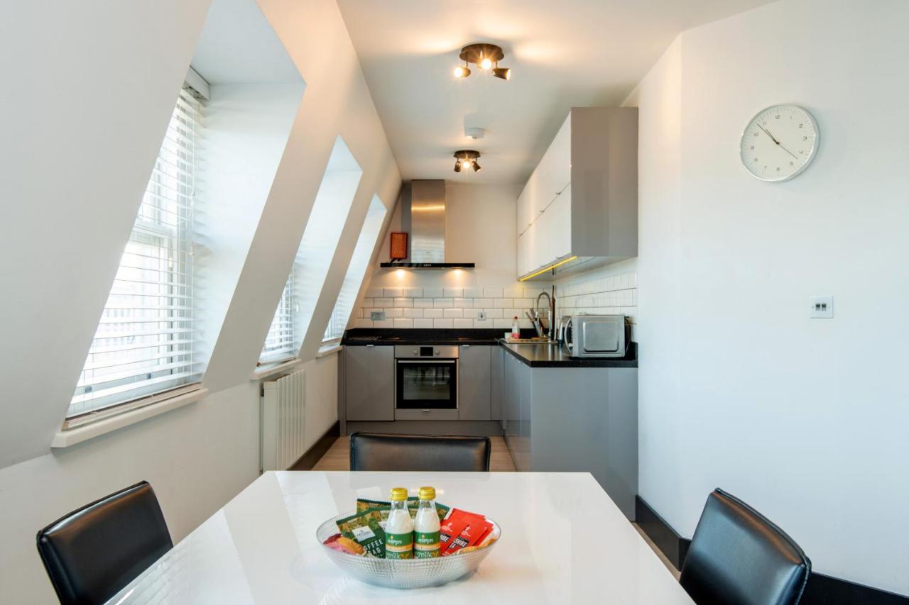 Farringdon Penthouse Loft By Living Apartment London