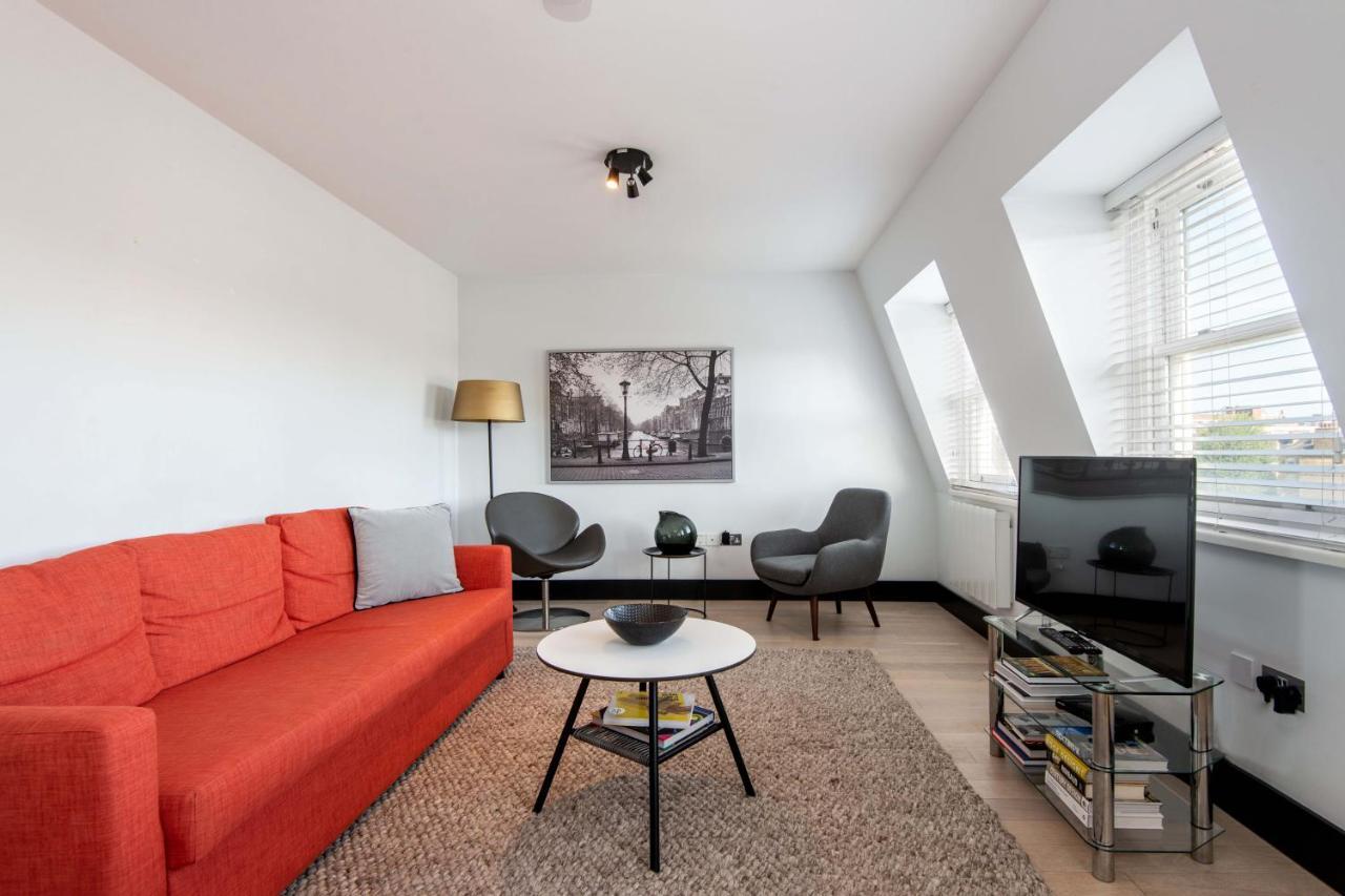 Farringdon Penthouse Loft By Living * London