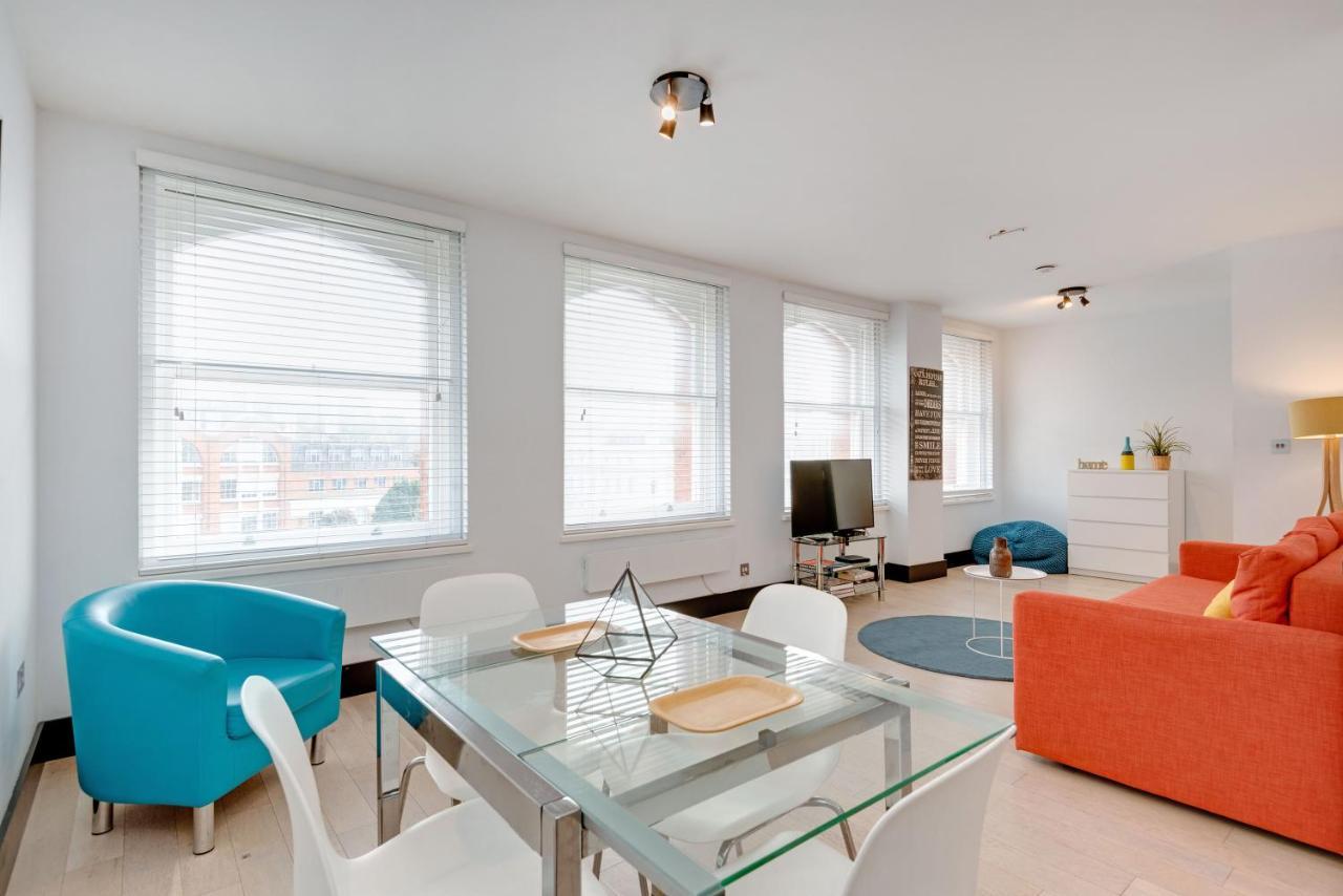 Farringdon Penthouse Loft By Living * London