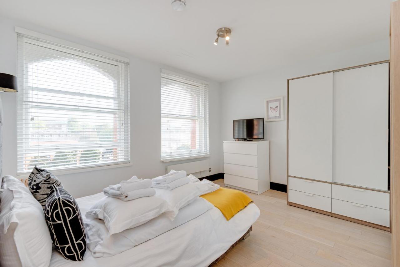 Farringdon Penthouse Loft By Living Apartment *