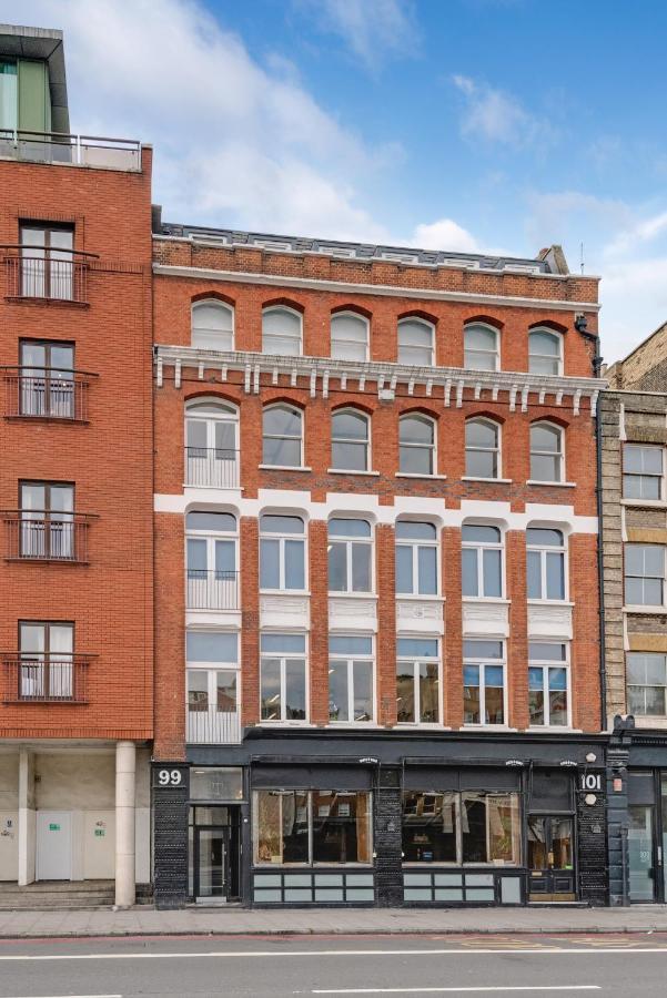 Farringdon Penthouse Loft By Living * London