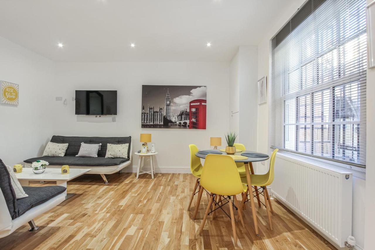 Apartment Deluxe Flat A In Kensington Olympia