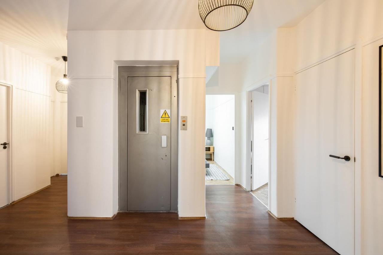 The West End Penthouse - 4bdr With Views Apartment *