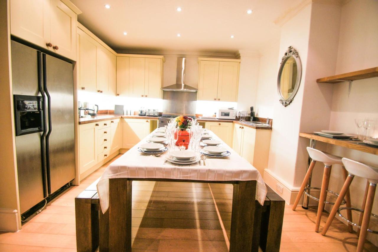Piccadilly Circus Suites * London