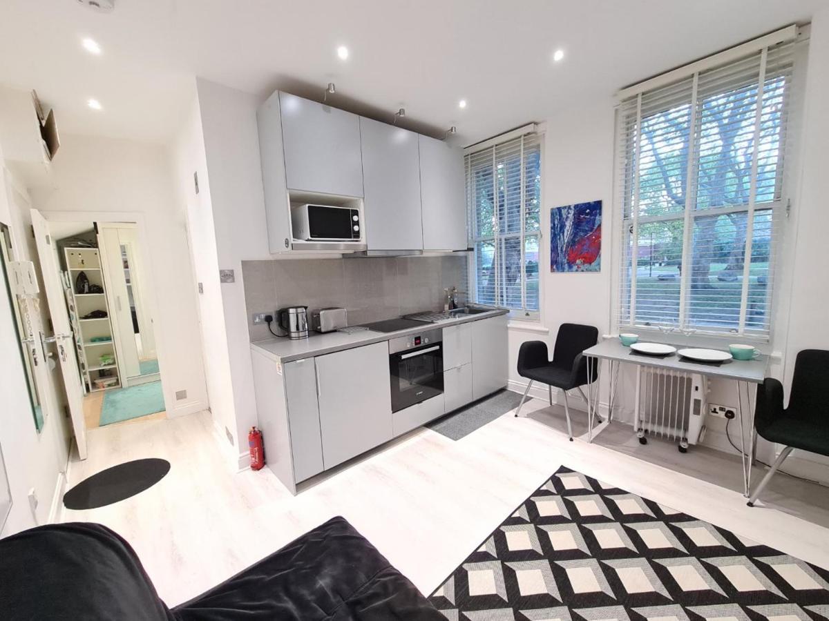 Friendly Flat Near Bridge Apartment