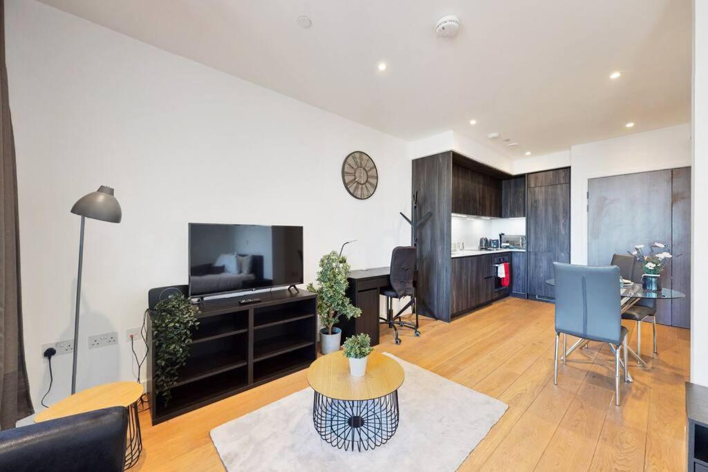 Apartment Superb In Greenwich With Balcony & Roof *