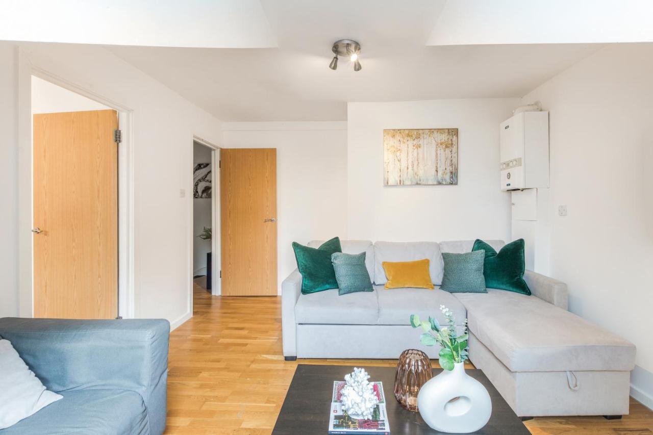 Apartment In Brixton Next Door To Brockwell Park London