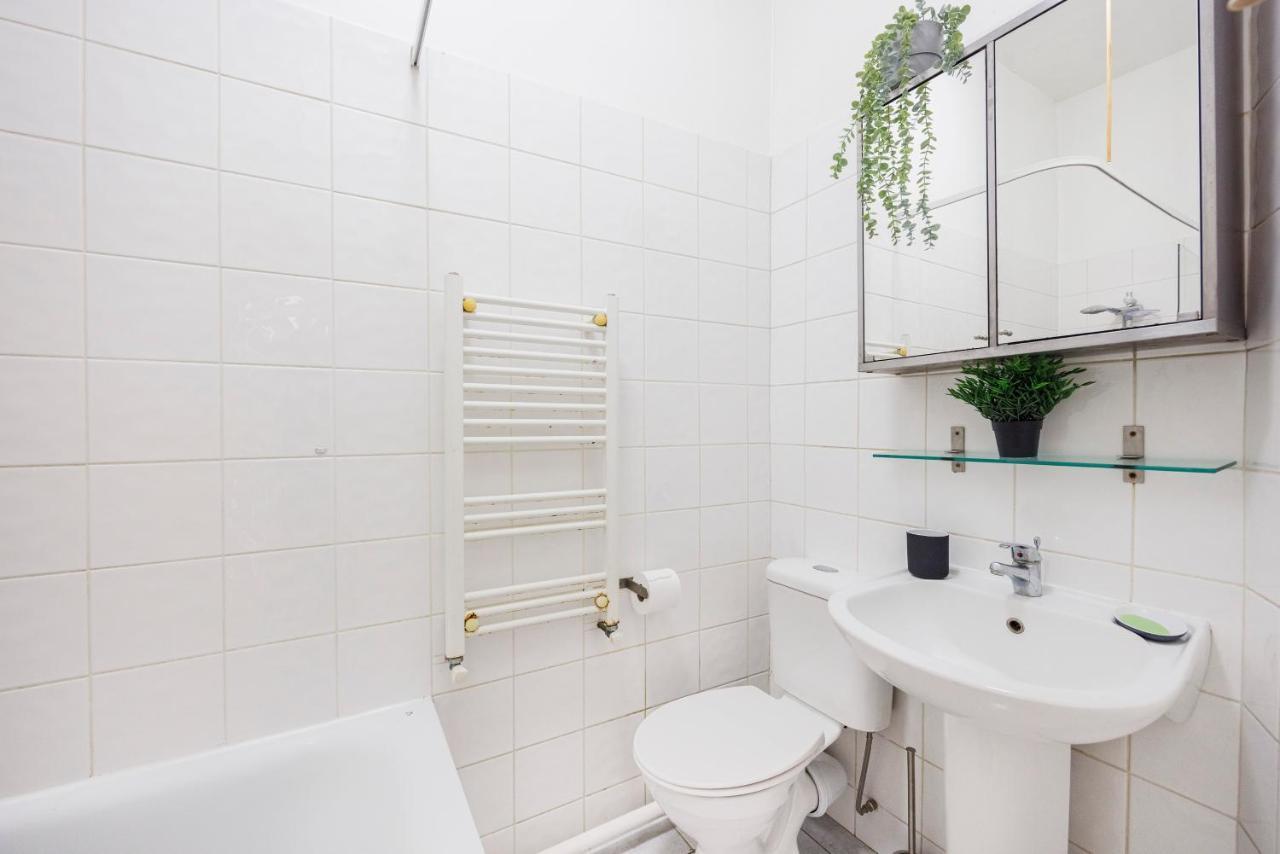 Apartment 2-bedroom Garden Flat In Finsbury Park, Islington London
