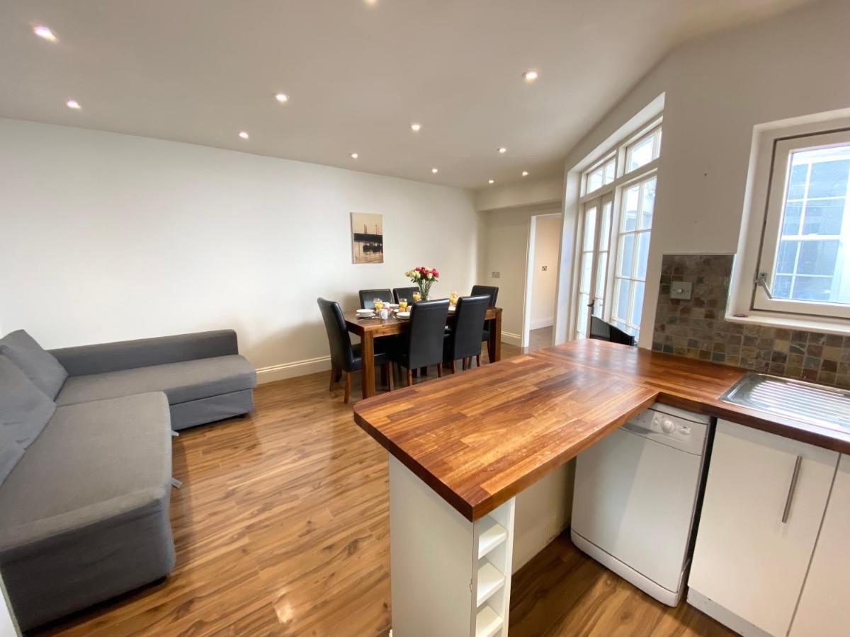 Apartment Stylish Maisonette And In Victoria
