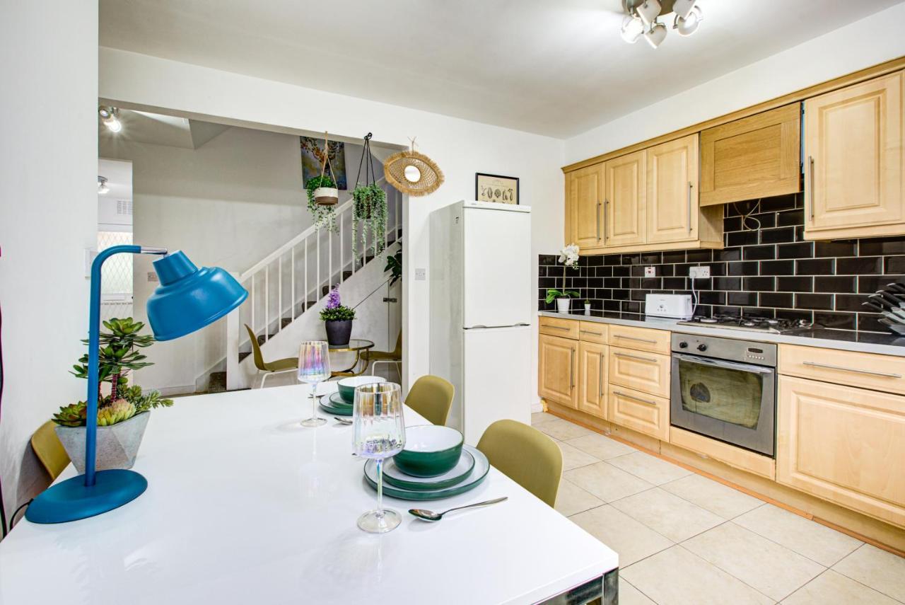 Gorgeous 4 Bedrooms, 5-baths House In Near Edgware Road, Oxford Street, Hyde Park *