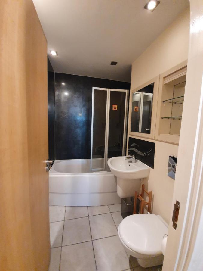 One Bed Stylish Apartment, Canary Wharf, Apartment London