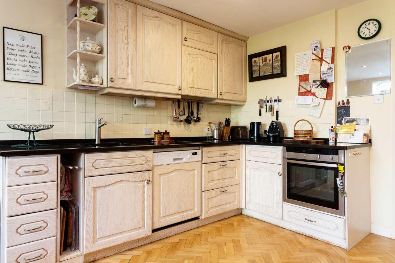 Casa de férias Veeve - Clareville Classic Londres