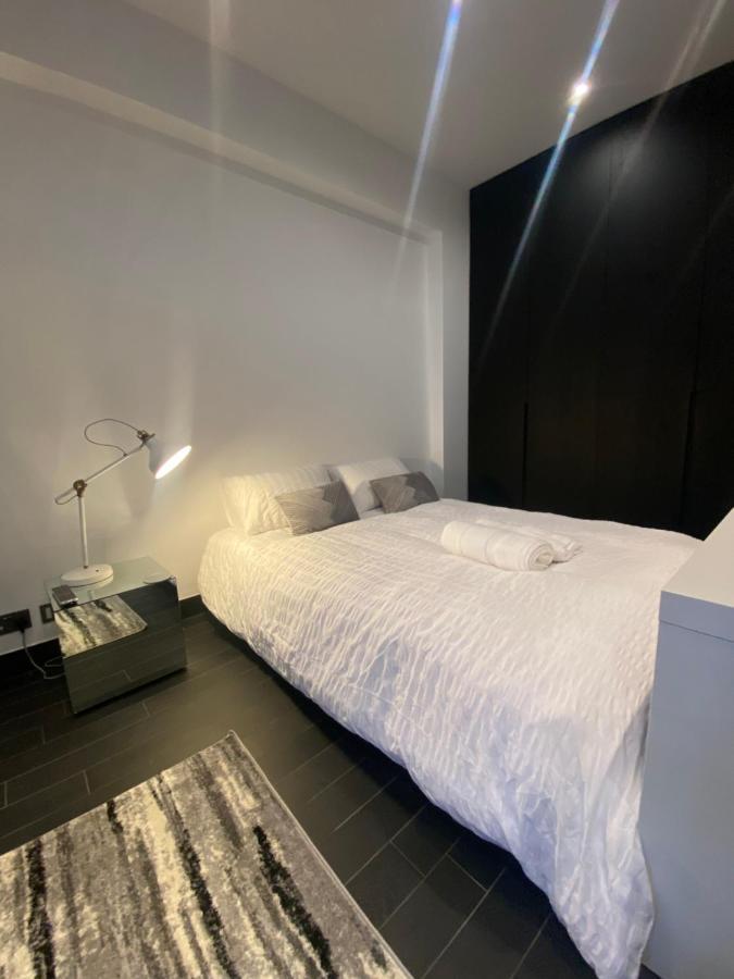 Beautiful Modern Studio In High Street Kensington
