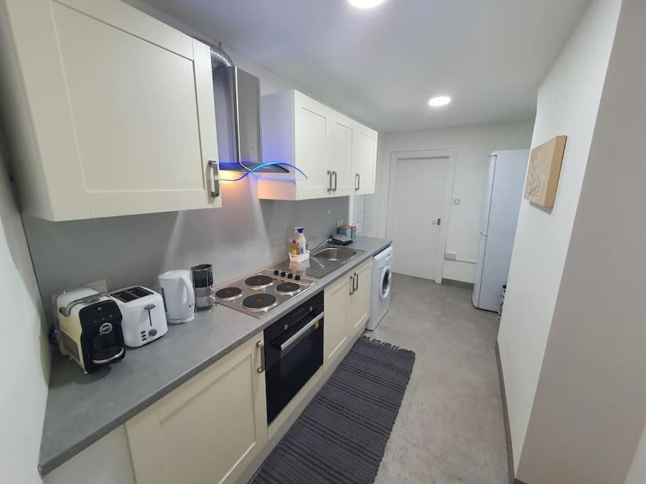 Luxury 1 Bedroom Flat In The Heart Of Wood Apartamento Londres
