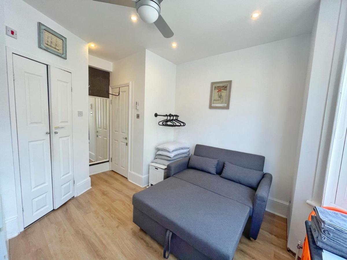 Renovated Small Self Contained Studio Apartment *