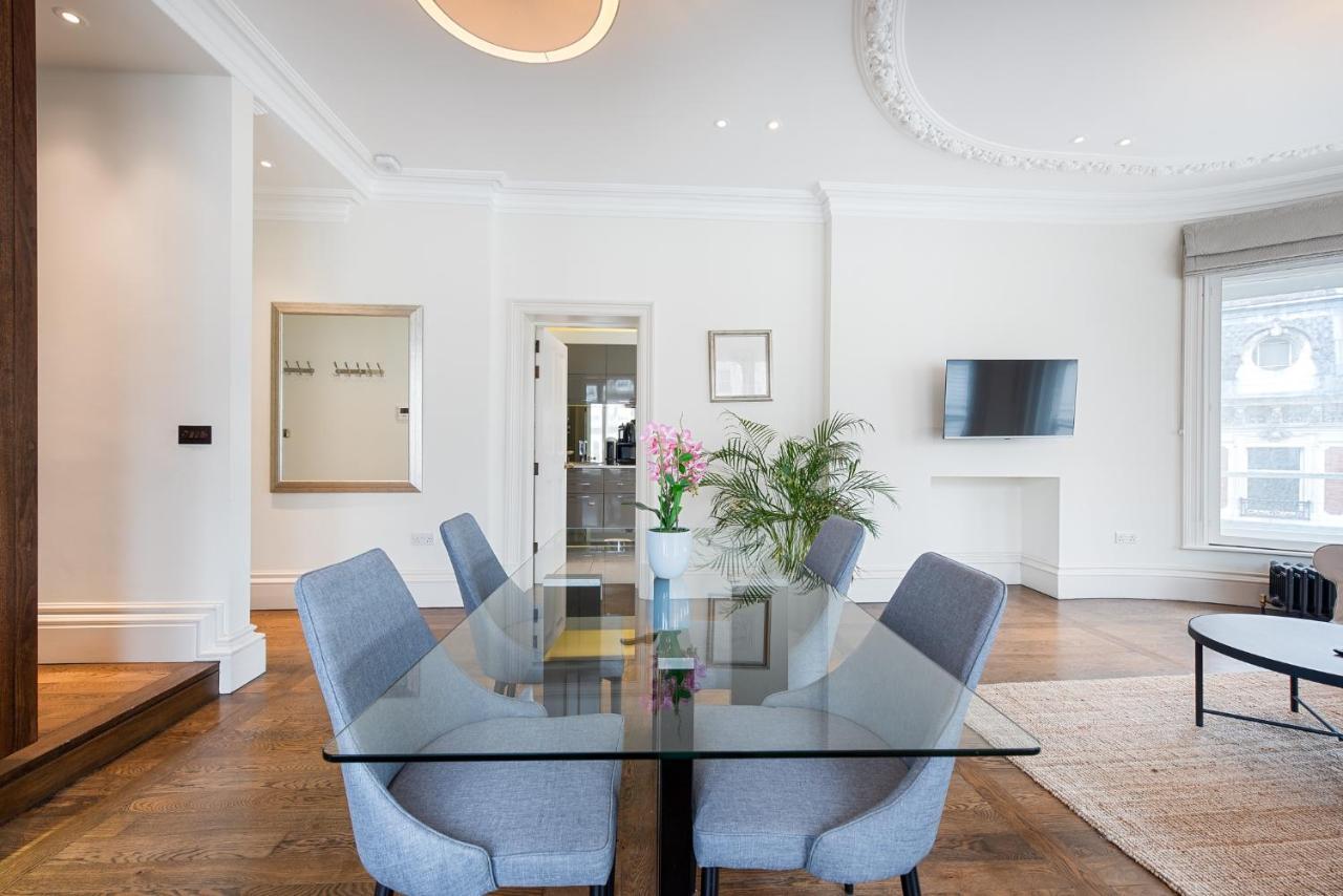 Grosvenor Gardens By Capital Apartment *