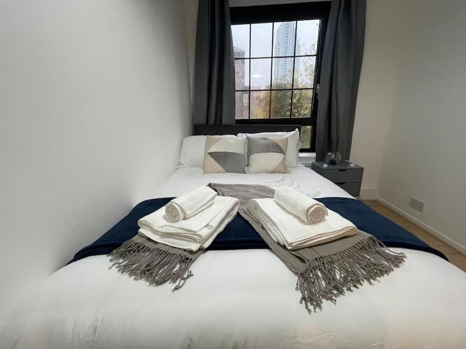 Lovely 2 Bedroom Available In Shoreditch