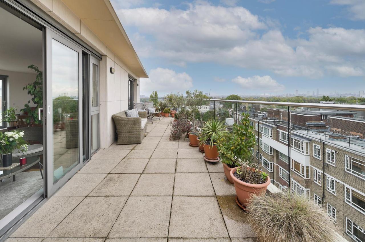 Superb With Terrace Near The River In Putney By Underthedoormat London