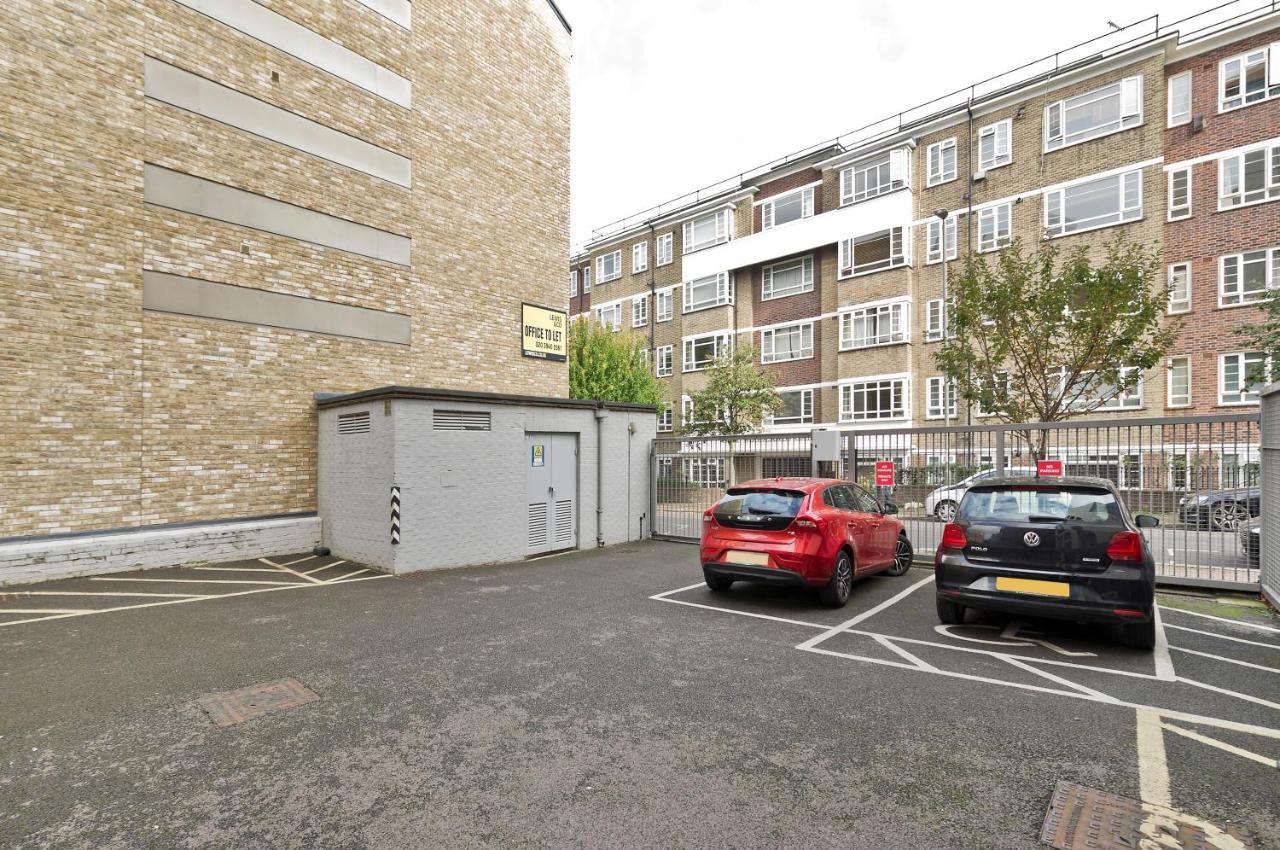 Apartment Superb With Terrace Near The River In Putney By Underthedoormat London
