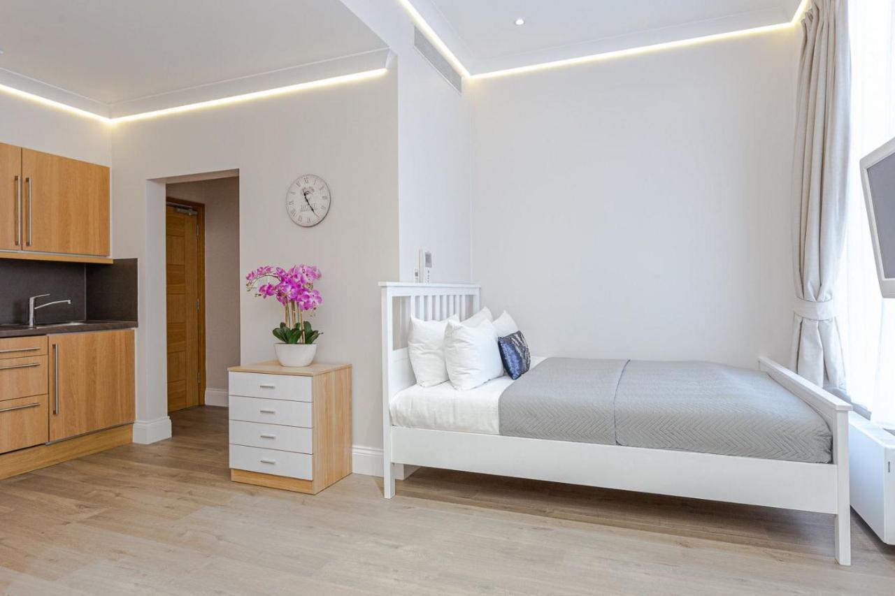 Cleveland Residences Russell Square Apartment