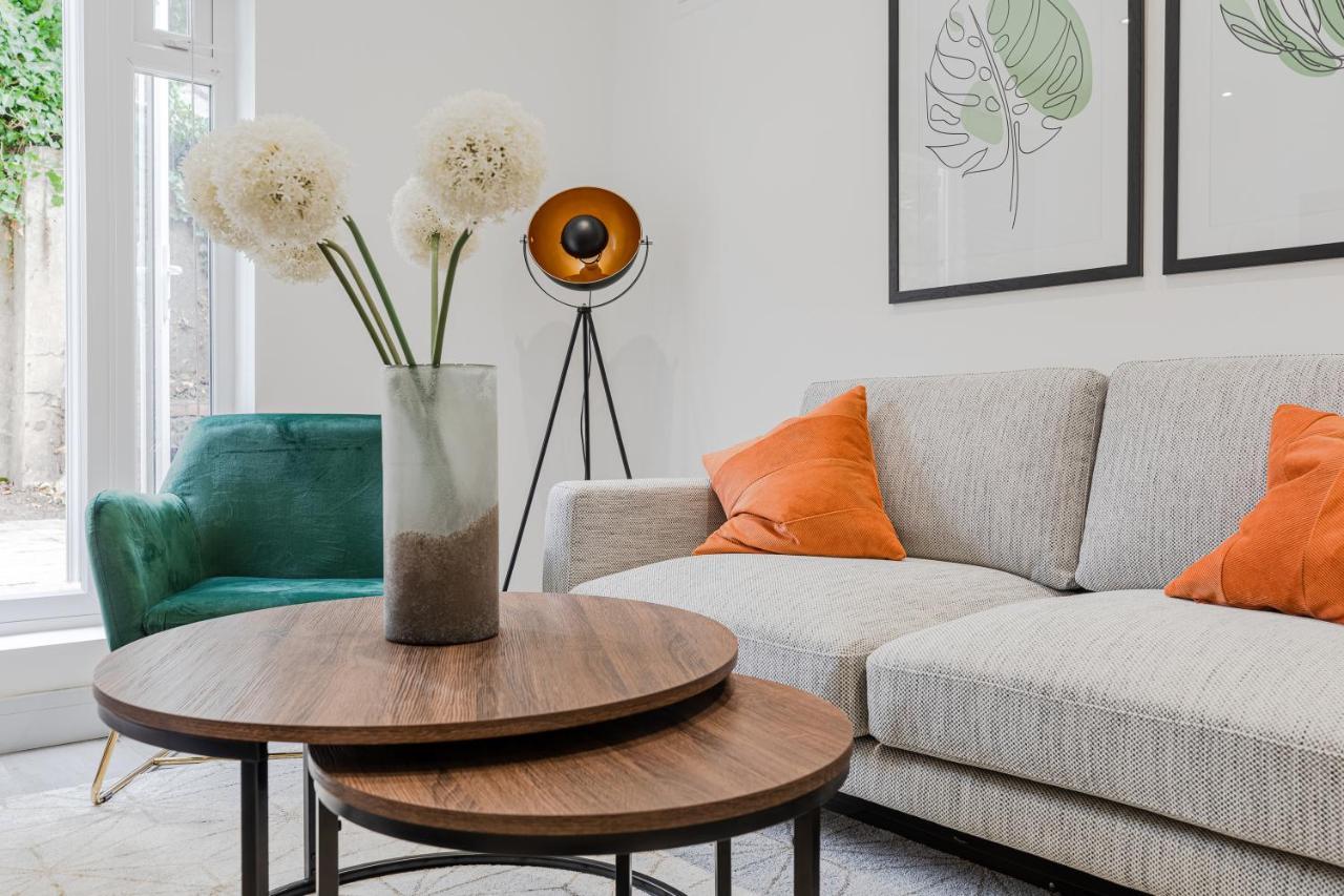 Dainty 2bd Flat In Greater * Londres