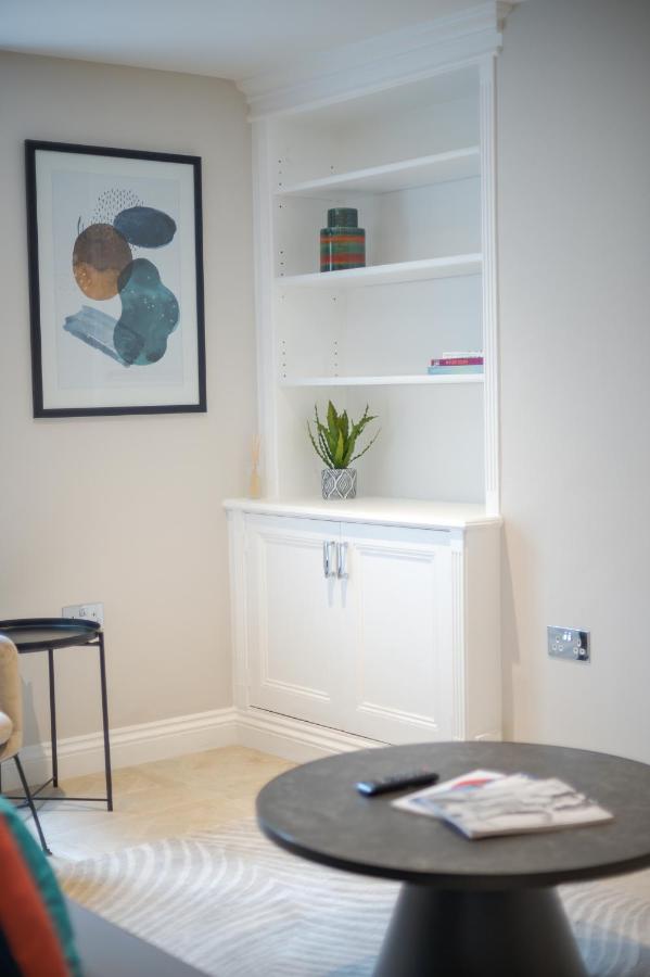 Clarendon Rd By Capital *