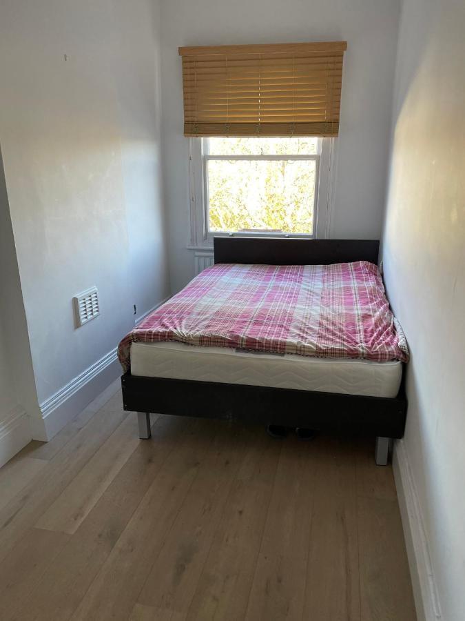 81 St Quintin Avenue * London
