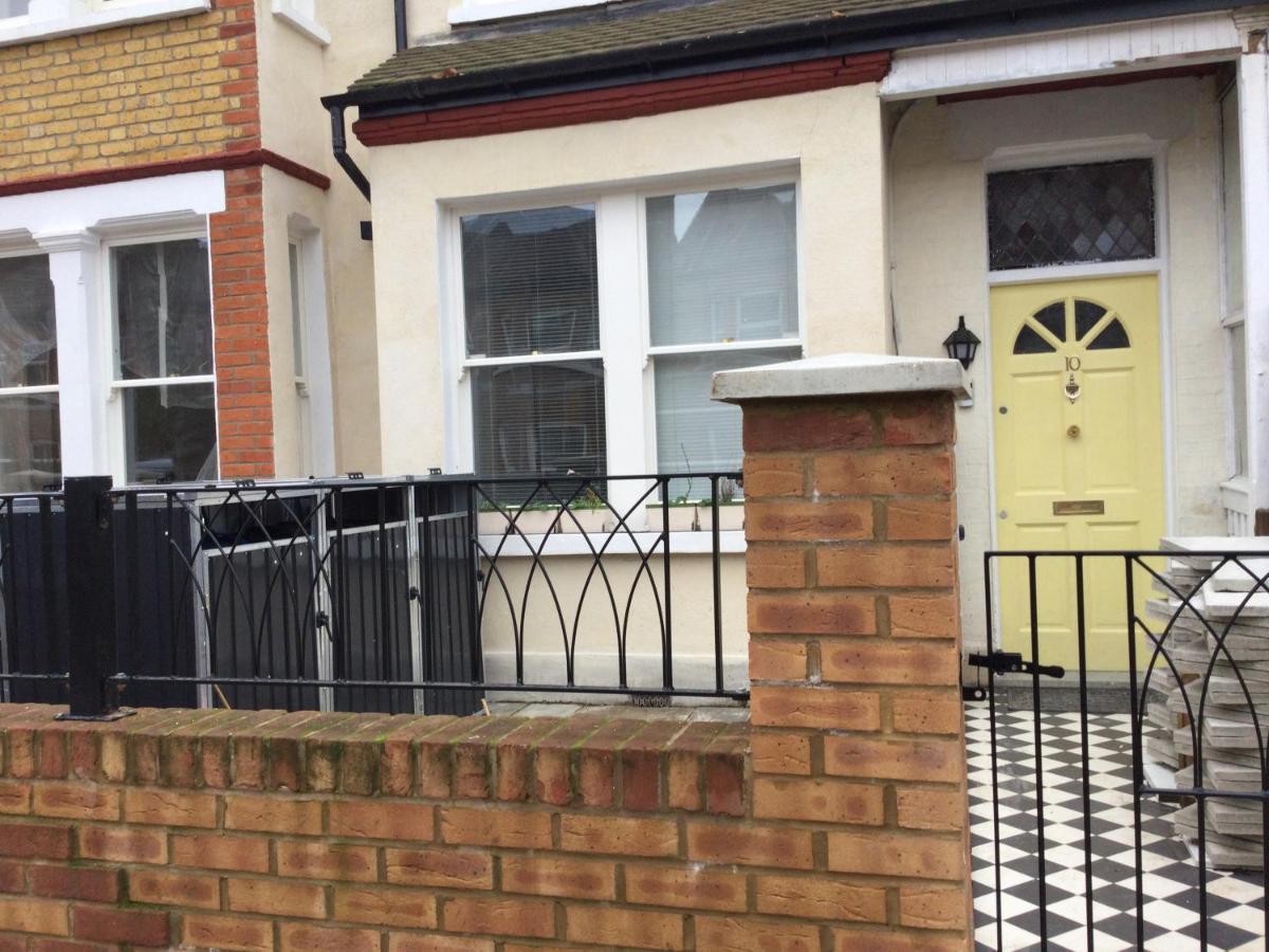 Tdm Bachelot Lettings Ltd 3*