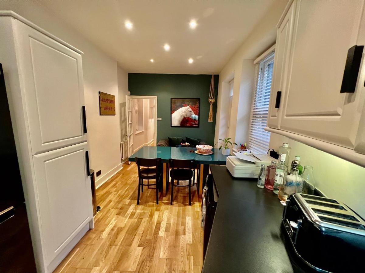 Spacious Flat With Huge Patio In Central Apartment *