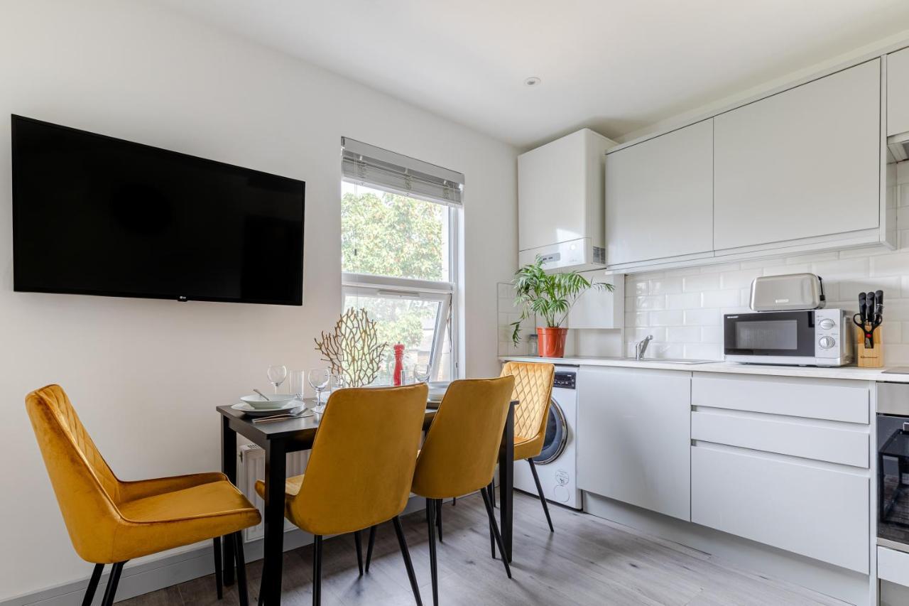 Welcoming 2 Bedroom In Greater * Londres