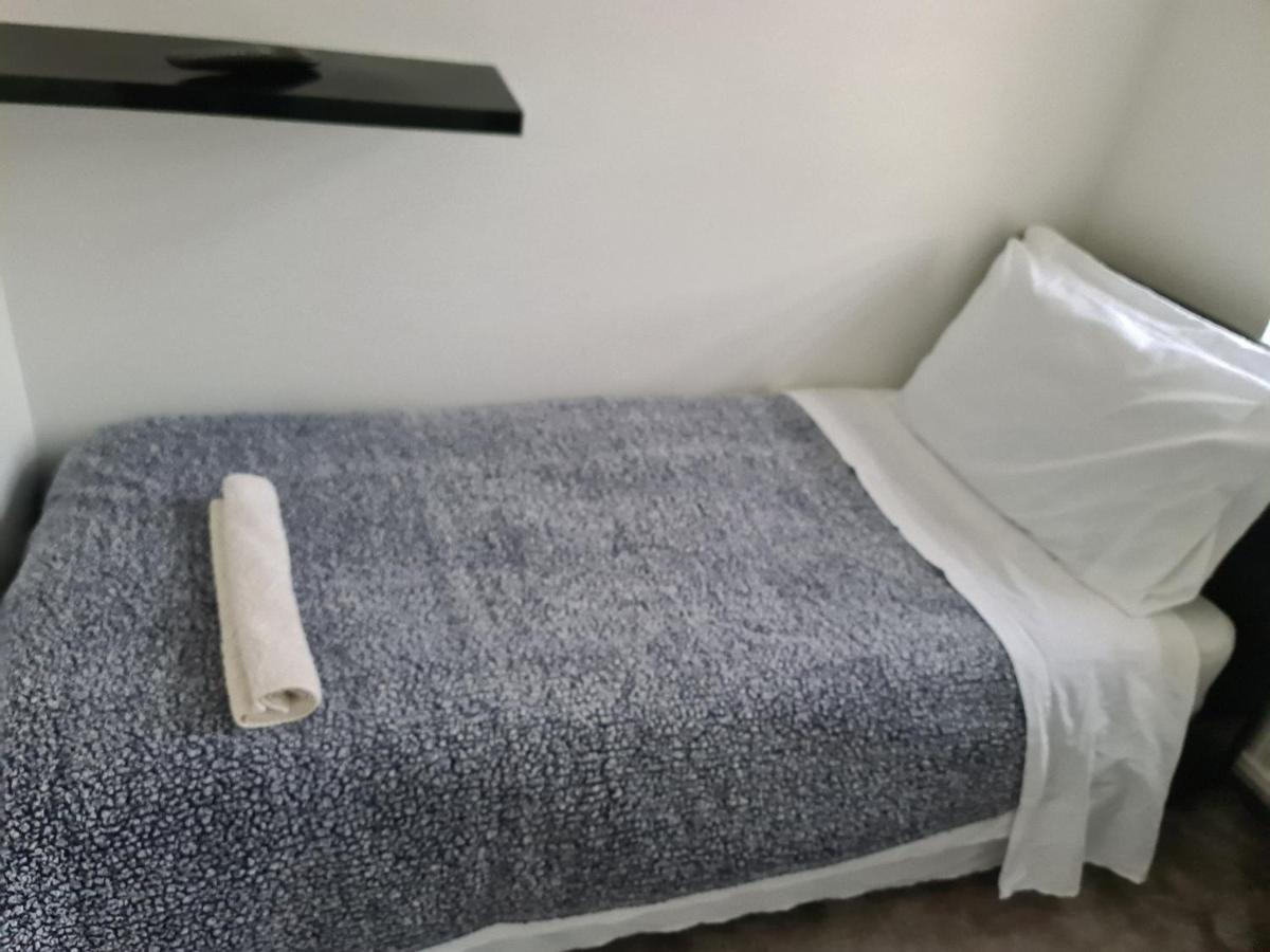 Homestay Sheri's Away London