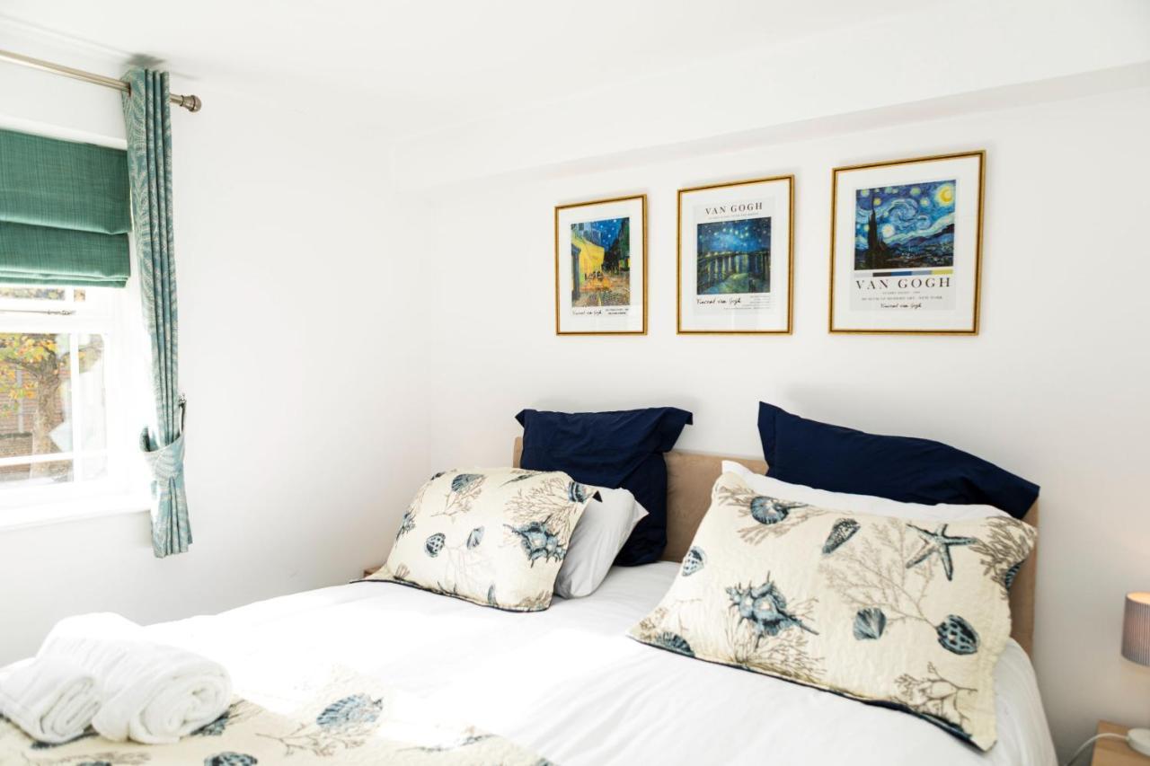 Pass The Keys - Modern Flat In South