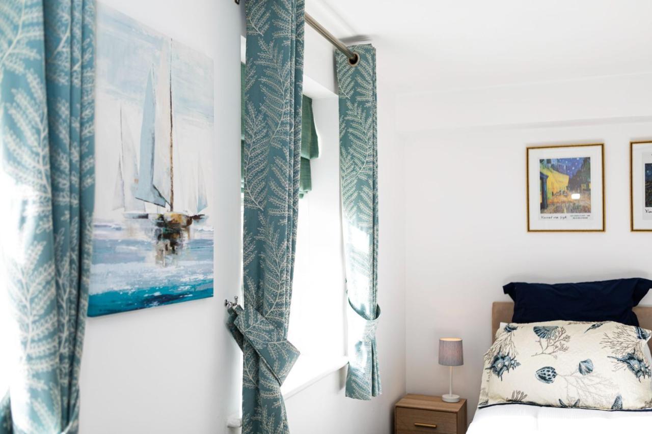 Pass The Keys - Modern Flat In South