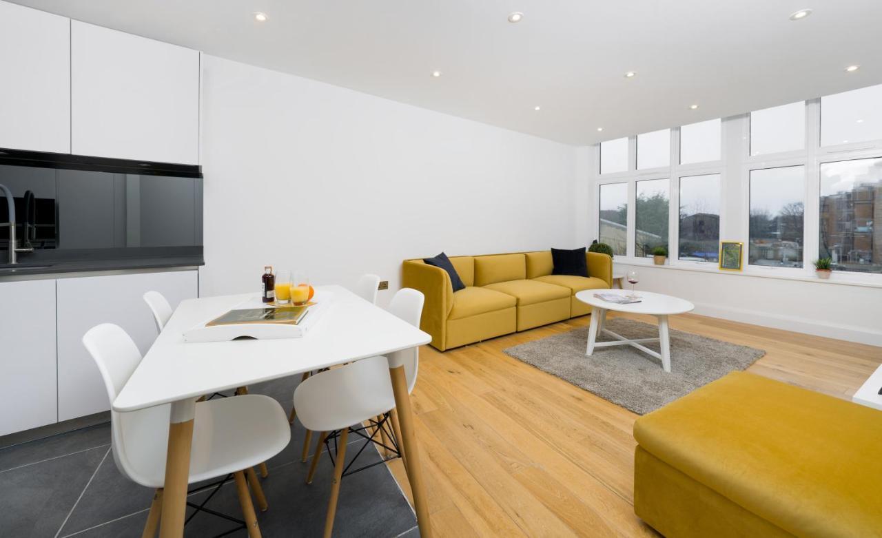 Panther House By Oval *