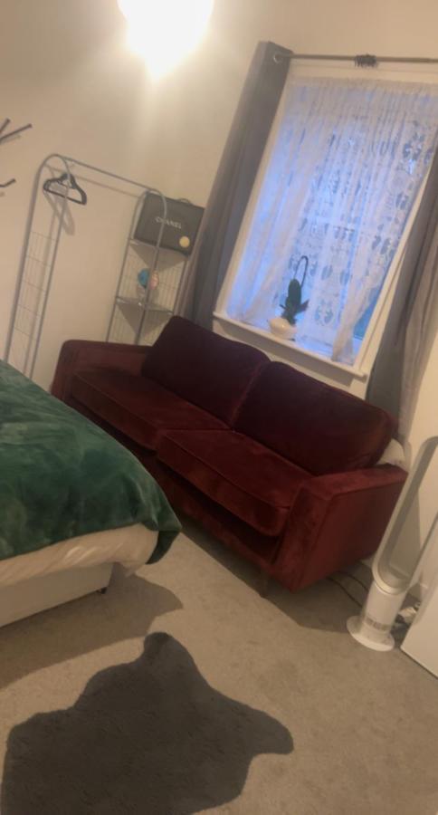 Spacious Double In Prime Location Homestay London