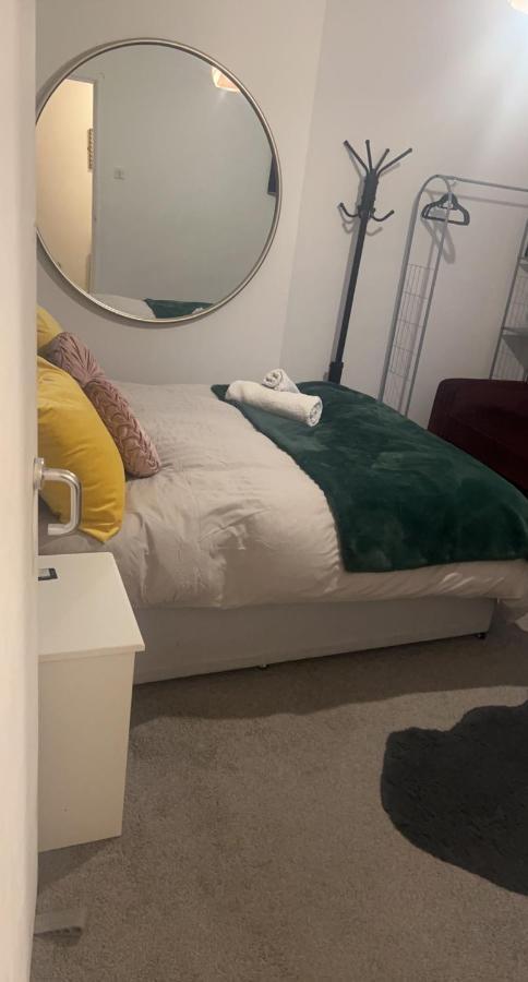 Homestay Spacious Double In Prime Location *