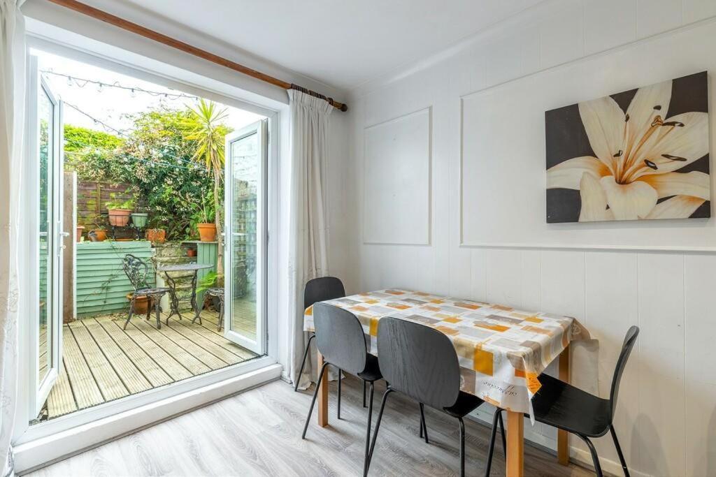 Apartment Lovely West Entire London