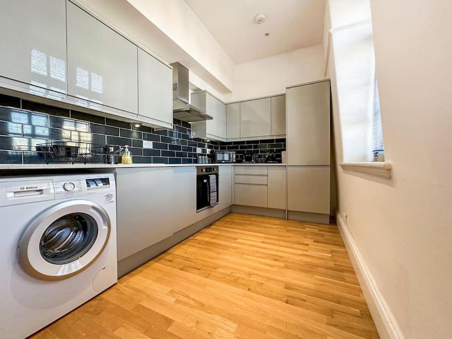 Apartamento Newly Refurbished Luxury 3 Bedroom *