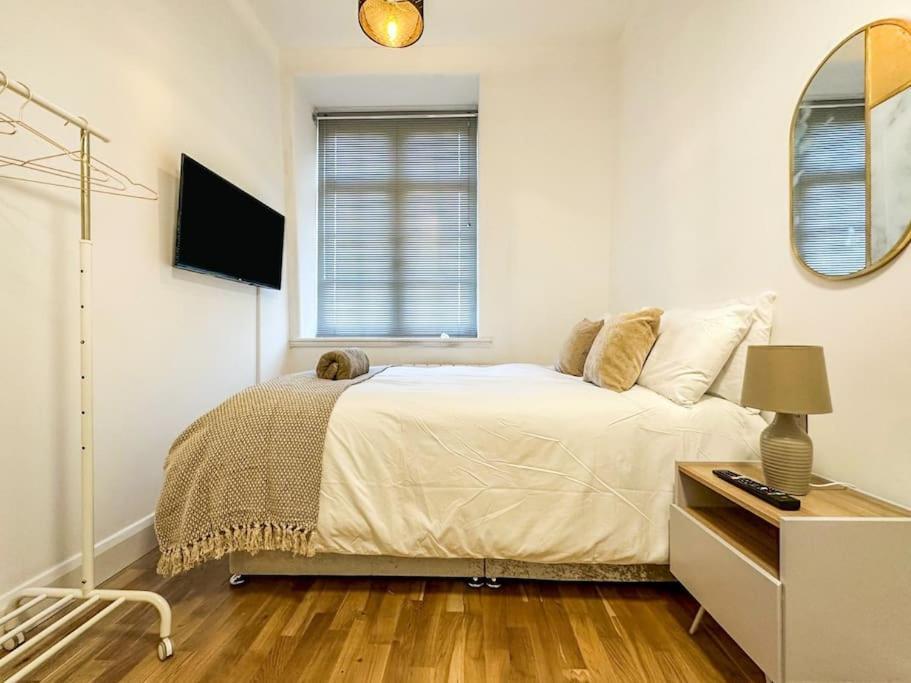 Newly Refurbished Luxury 3 Bedroom Apartamento Londres