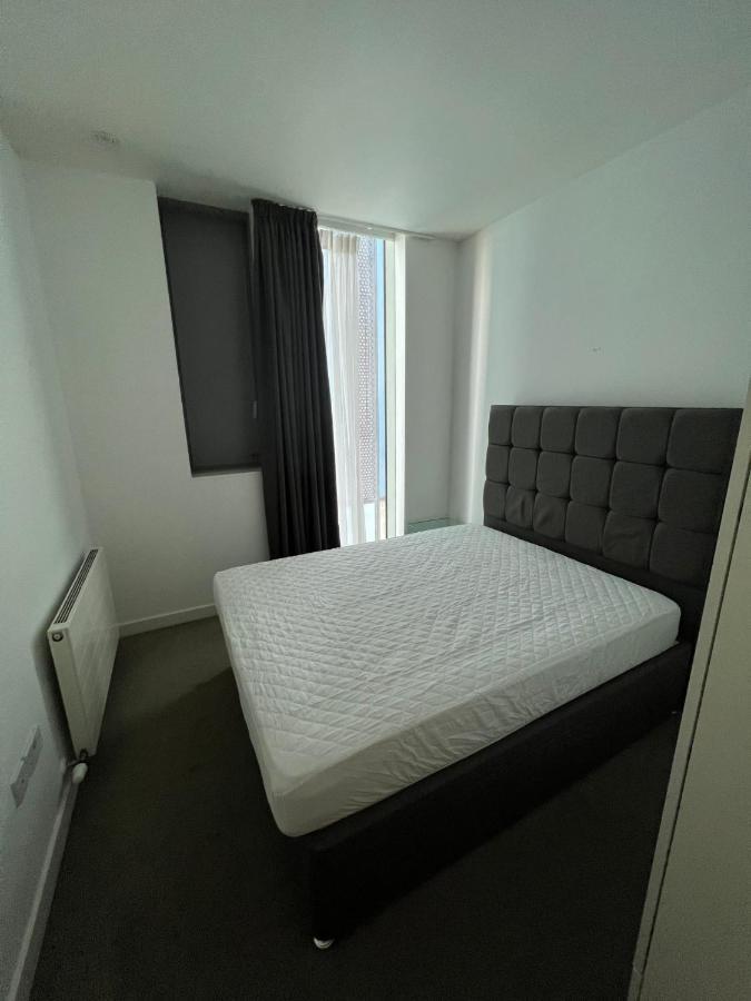 Studios, And Private Bedrooms With Shared Kitchen At Chapter Kings Cross In Apartment *